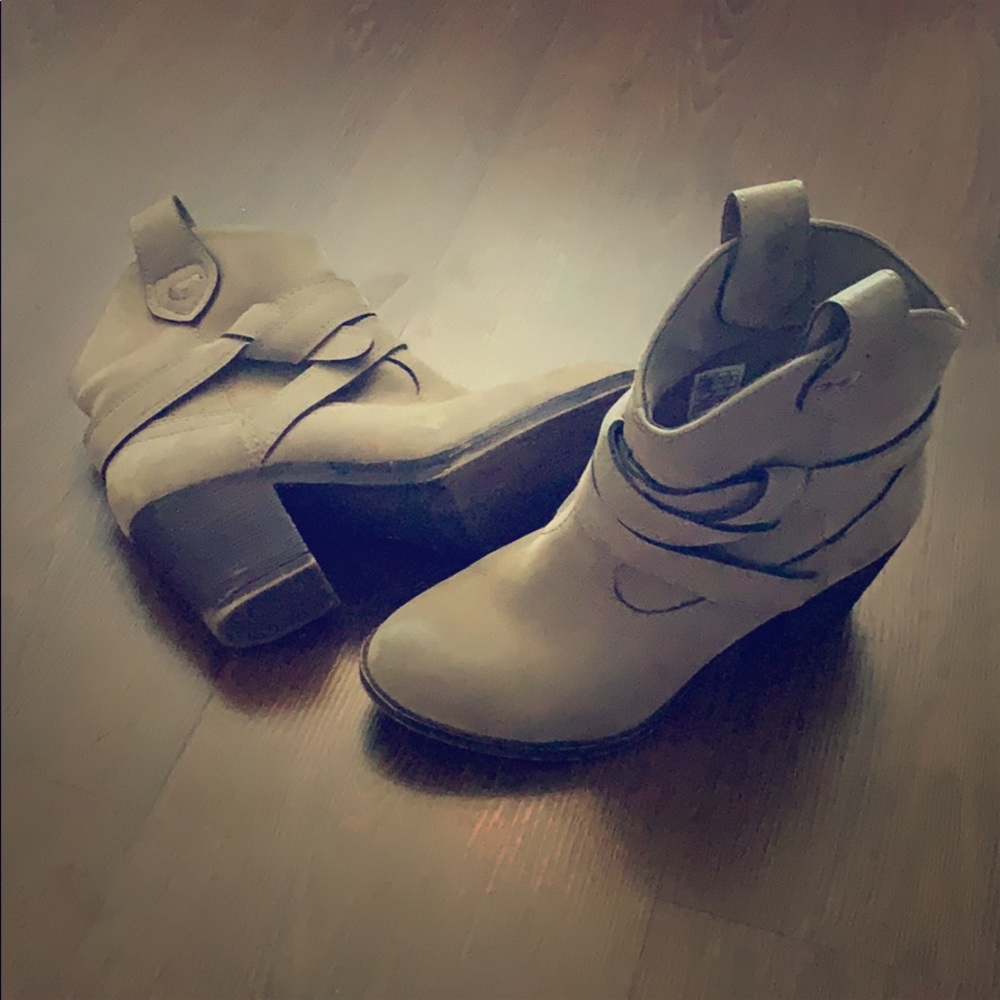 Tan/grey booties